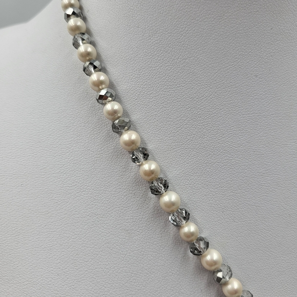 White & Silver Beads with Rhinestone Charm - Picture 4 of 8